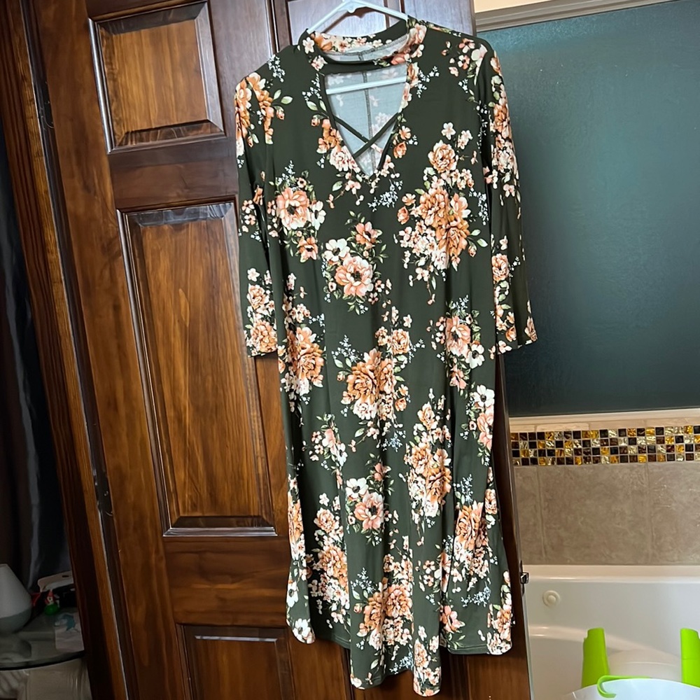 Green cross neck floral dress